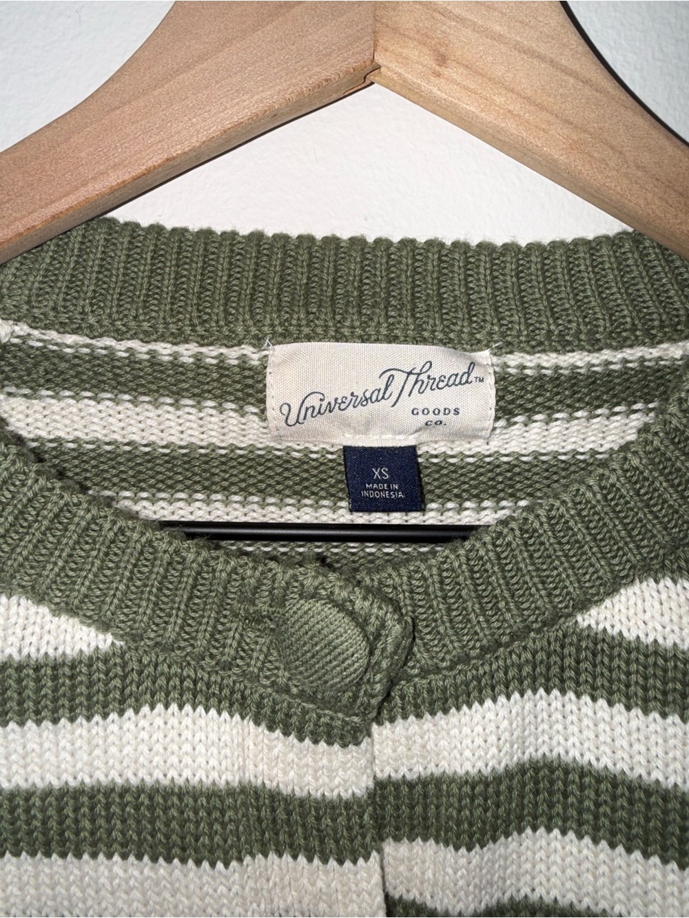 Universal Thread Olive & Cream Striped Button-Up Cropped Cardigan - Picture 3 of 3